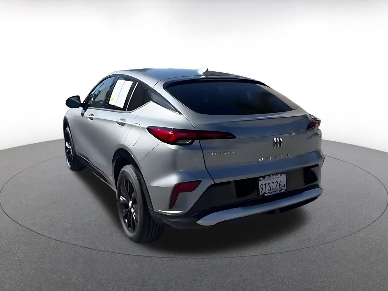 Used 2025 Buick Envista Sport Touring image 11