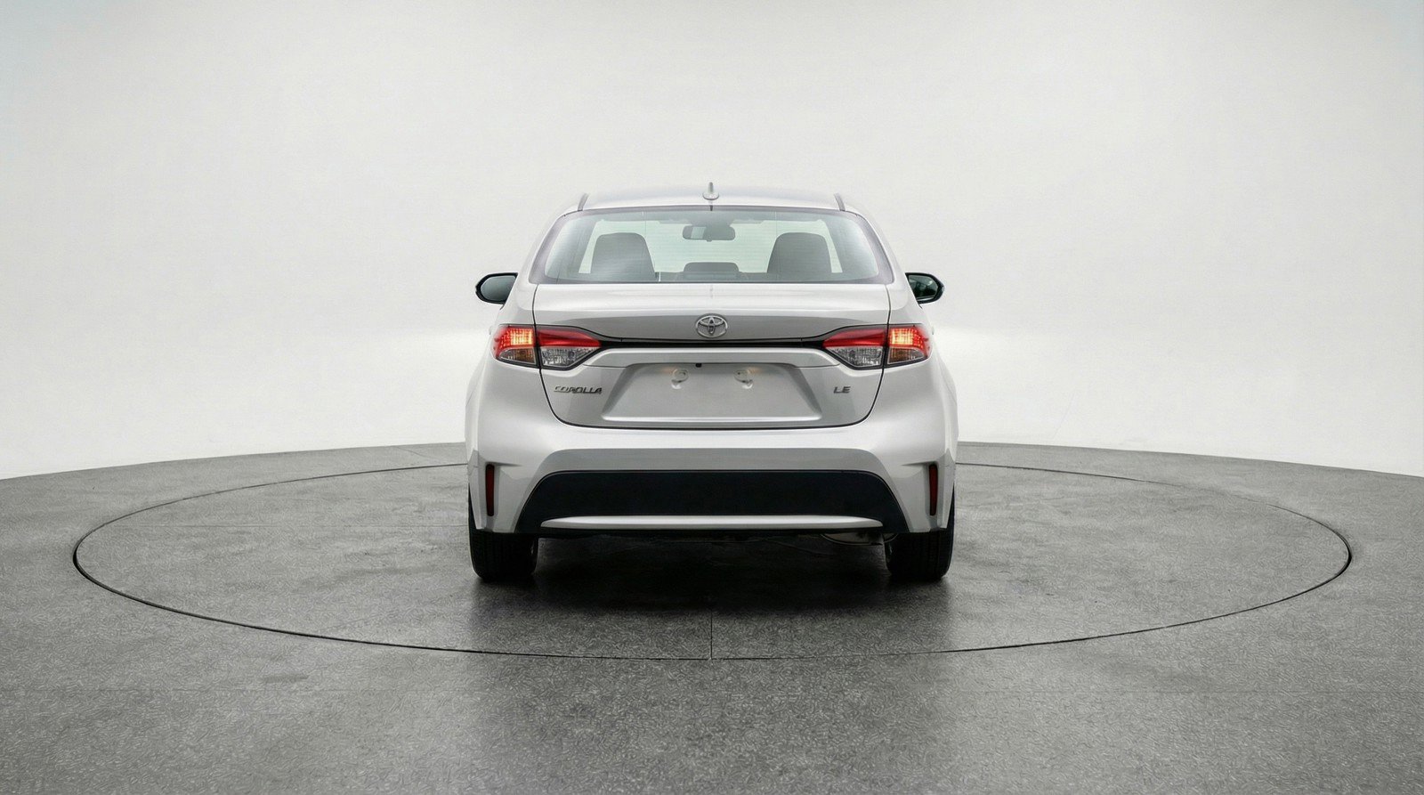 Used 2025 Toyota Corolla LE FWD image 7