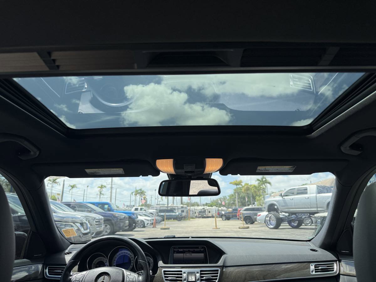 Used 2015 Mercedes-Benz E 350 4MATIC Sedan image 43