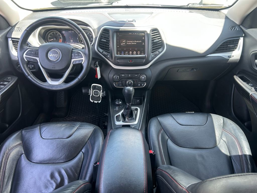 Used 2014 Jeep Cherokee Trailhawk w/ Leather Interior Group AWD/4WD image 30