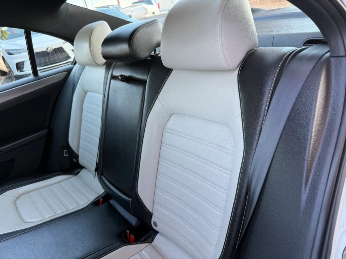 Used 2016 Volkswagen Jetta Sport FWD image 44