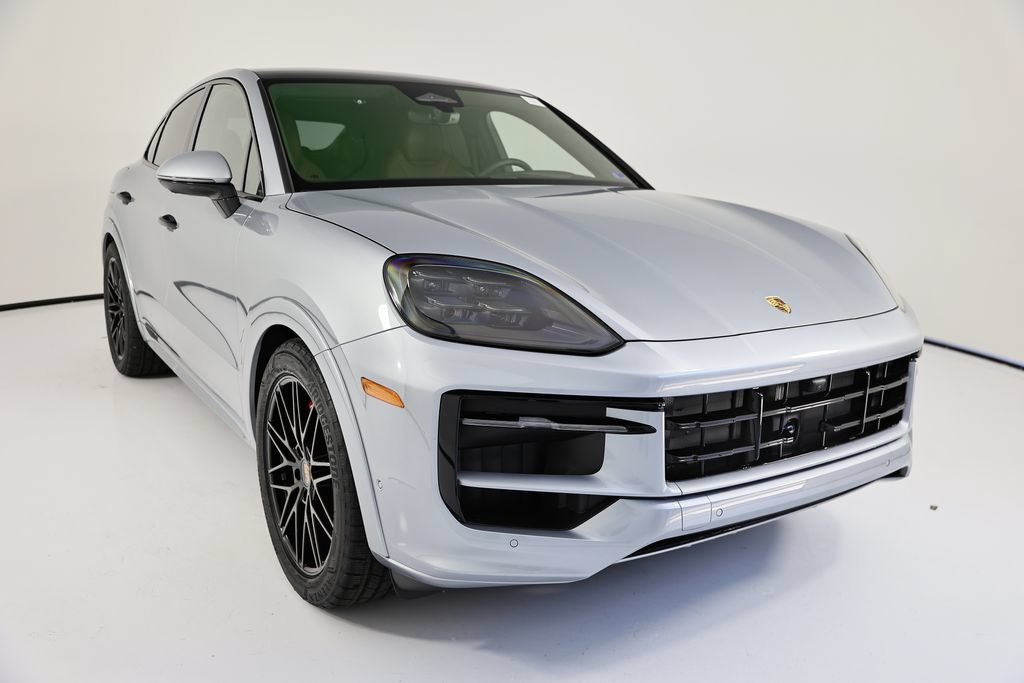 New 2026 Porsche Cayenne GTS AWD/4WD image 9