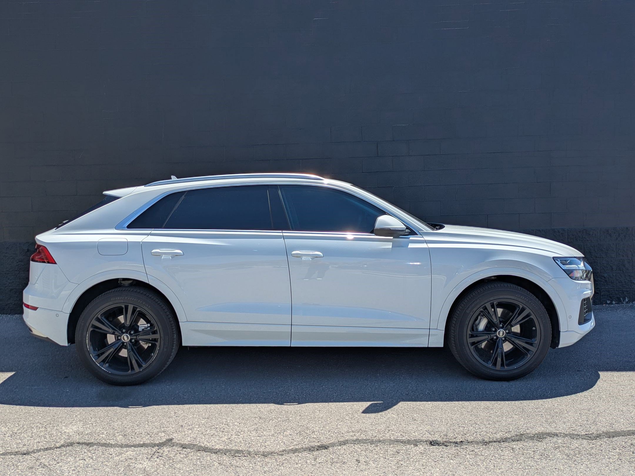 Used 2022 Audi Q8 Premium w/ Convenience Package AWD/4WD image 4
