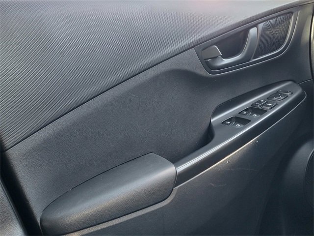 Used 2020 Hyundai Kona SE image 39