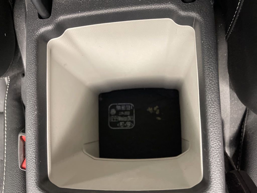 Used 2022 Volkswagen Taos SE image 13