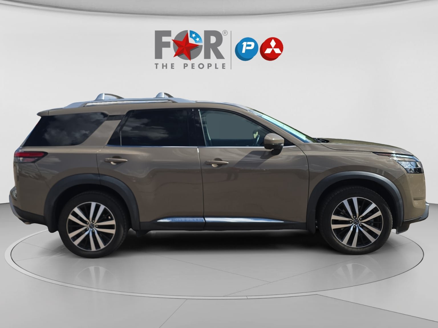 Used 2024 Nissan Pathfinder Platinum FWD image 6