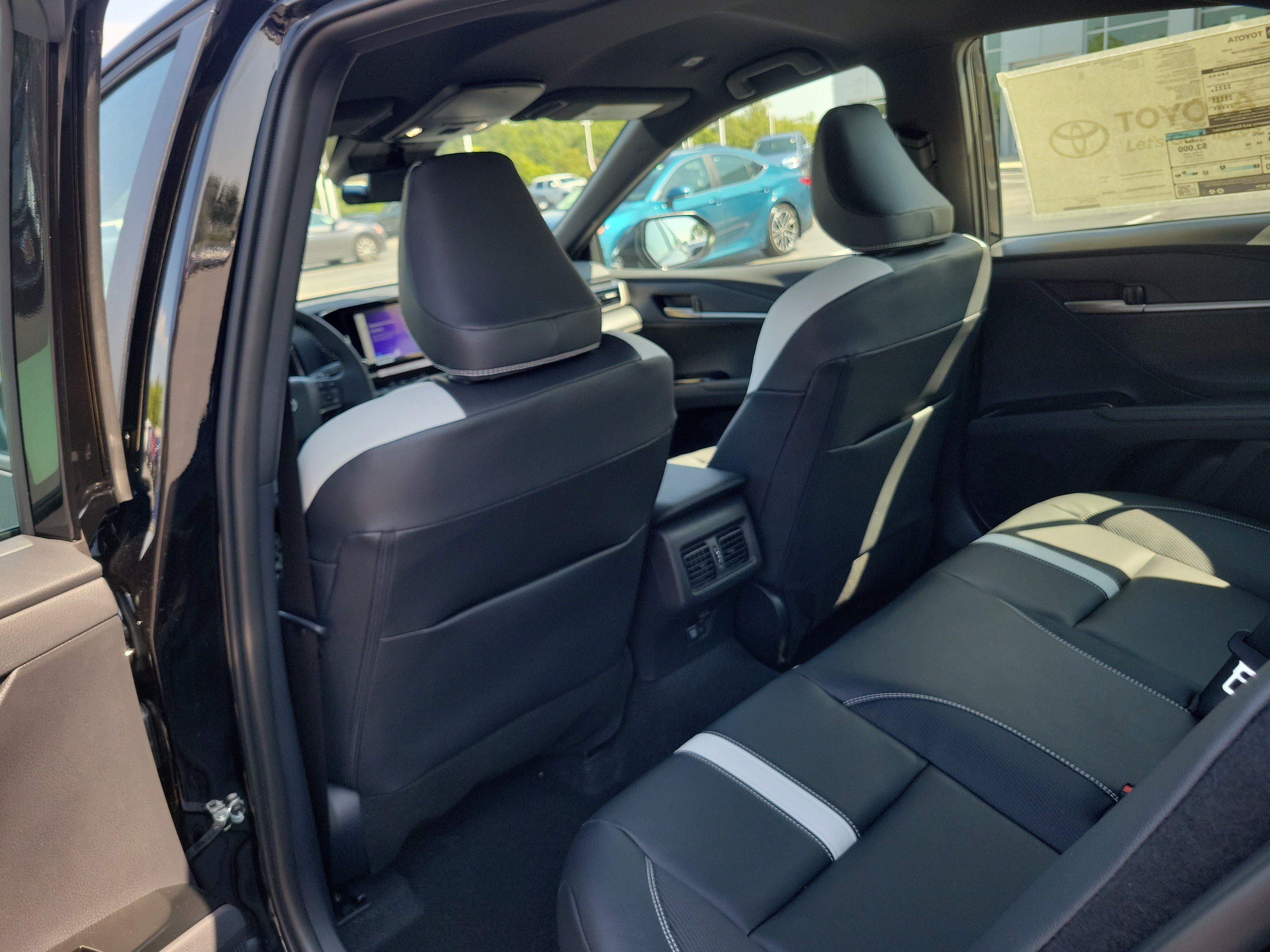 New 2026 Toyota Camry SE AWD/4WD image 10