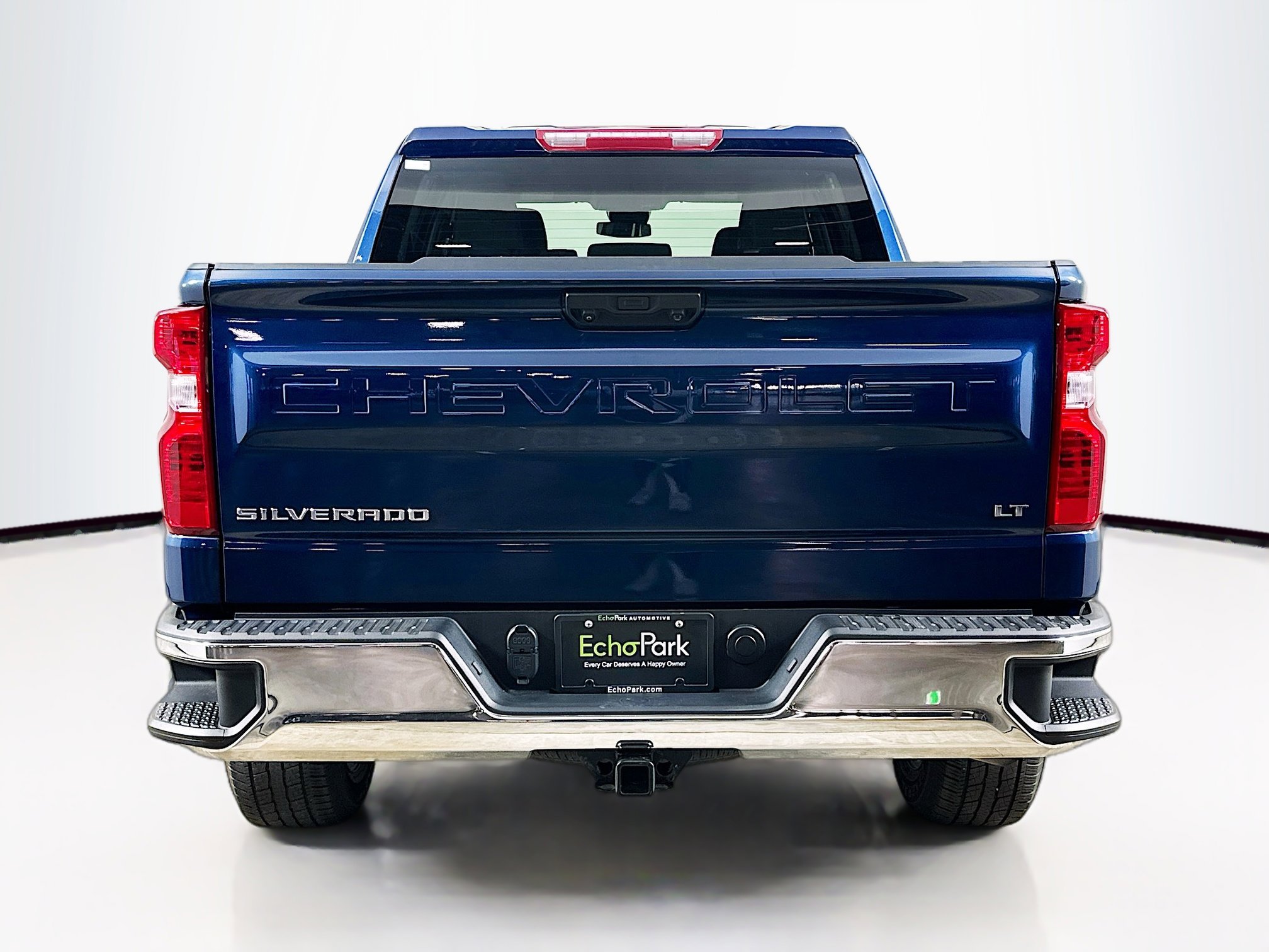 Used 2023 Chevrolet Silverado 1500 LT AWD/4WD image 7