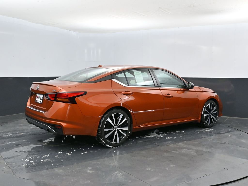 Used 2022 Nissan Altima 2.5 SR image 3