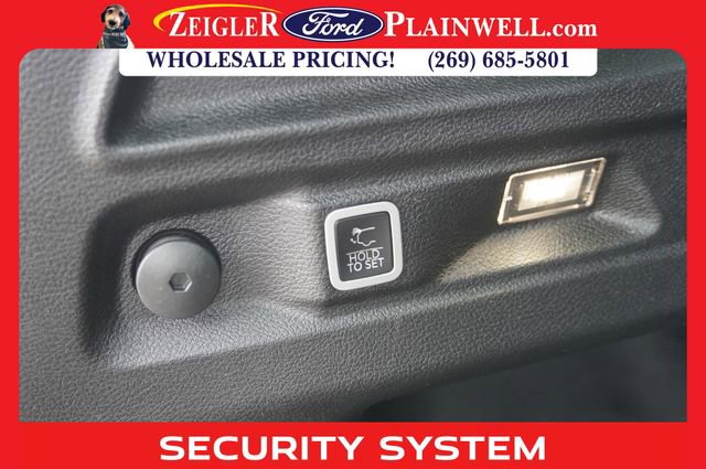 Used 2023 Jeep Grand Cherokee L Laredo image 11