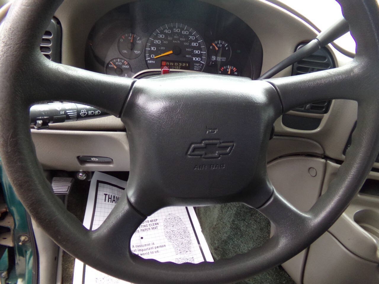 Used 1998 Chevrolet Astro w/ Convenience Group RWD image 17