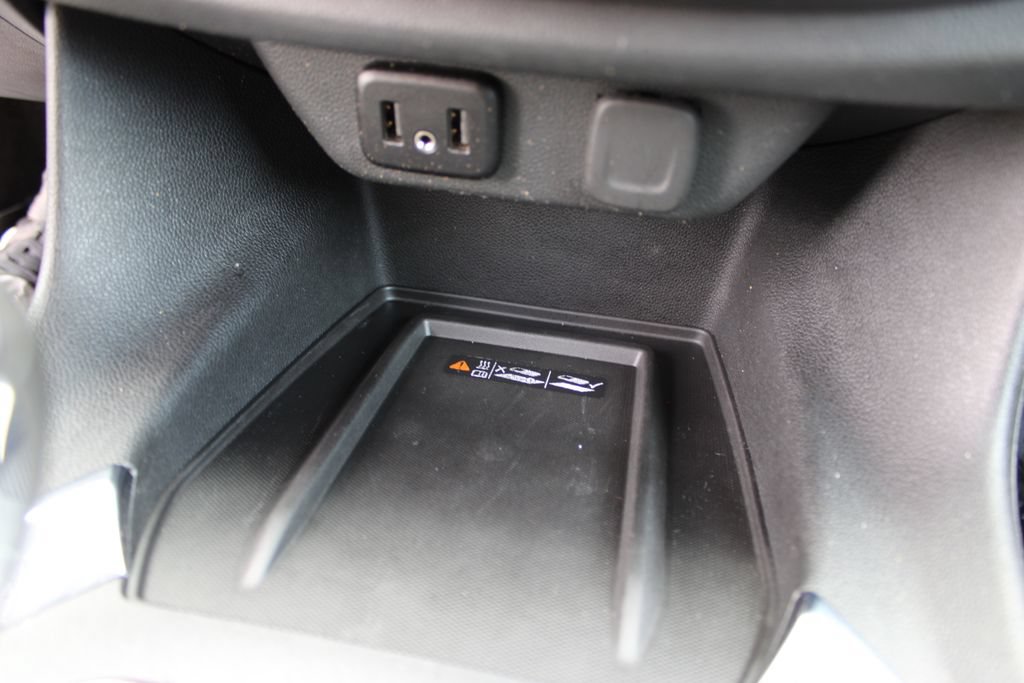 Used 2022 Chevrolet Traverse LT FWD image 26