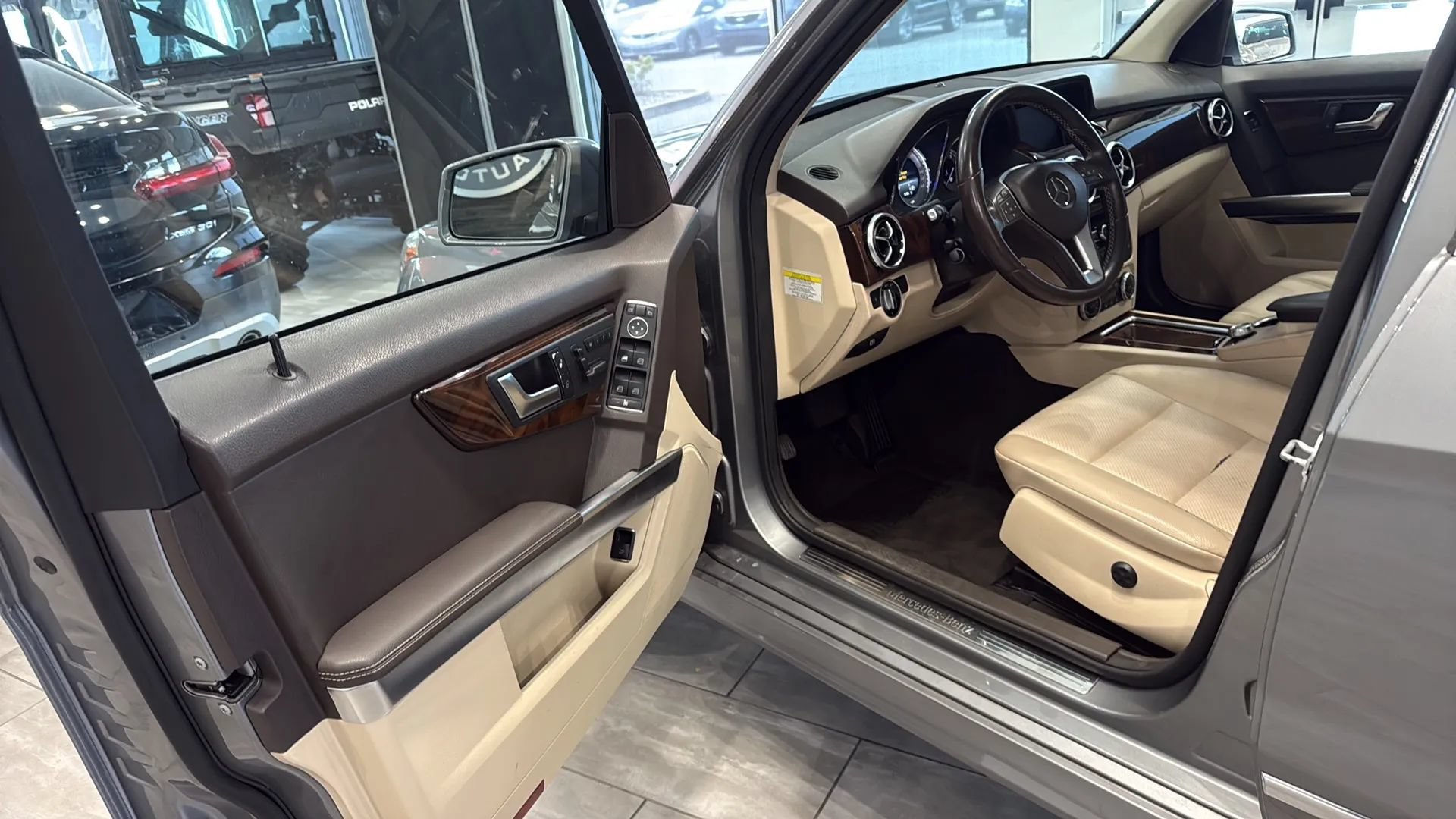 Used 2014 Mercedes-Benz GLK 350 2WD image 12