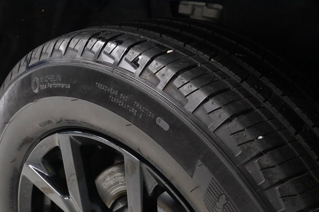 Used 2024 Jeep Grand Cherokee Altitude image 19