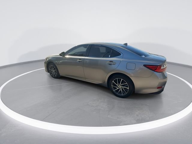 Used 2018 Lexus ES 350 w/ Luxury Package w/Wood Trim image 6