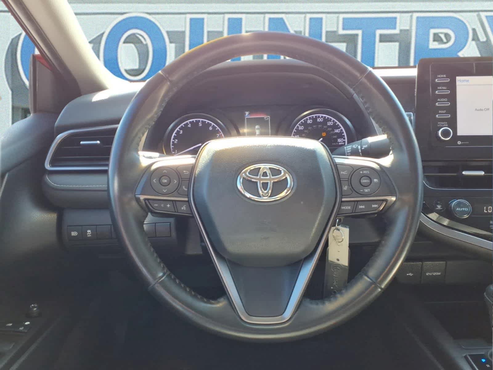 Used 2023 Toyota Camry SE FWD image 15
