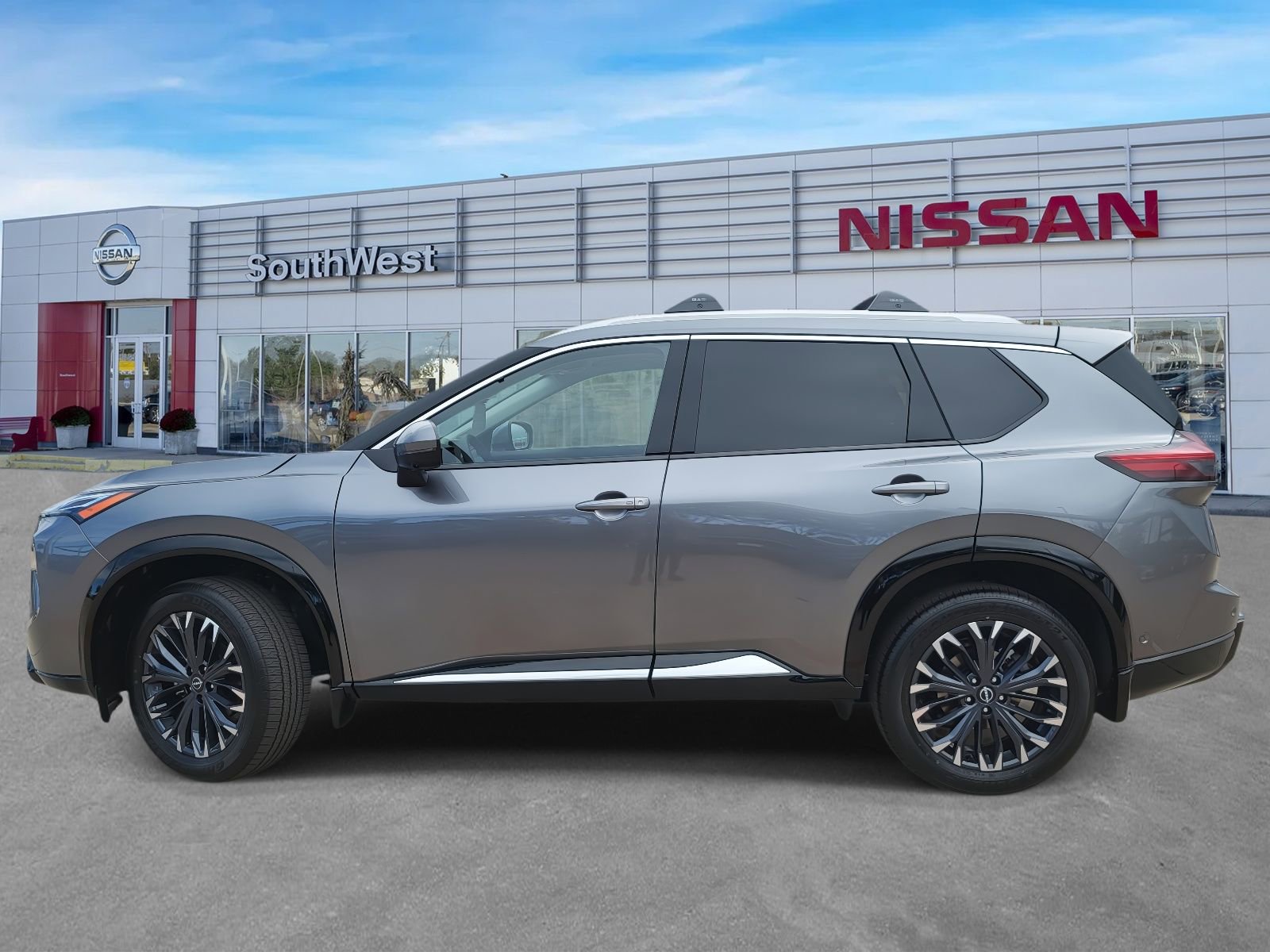 New 2026 Nissan Rogue Platinum image 9