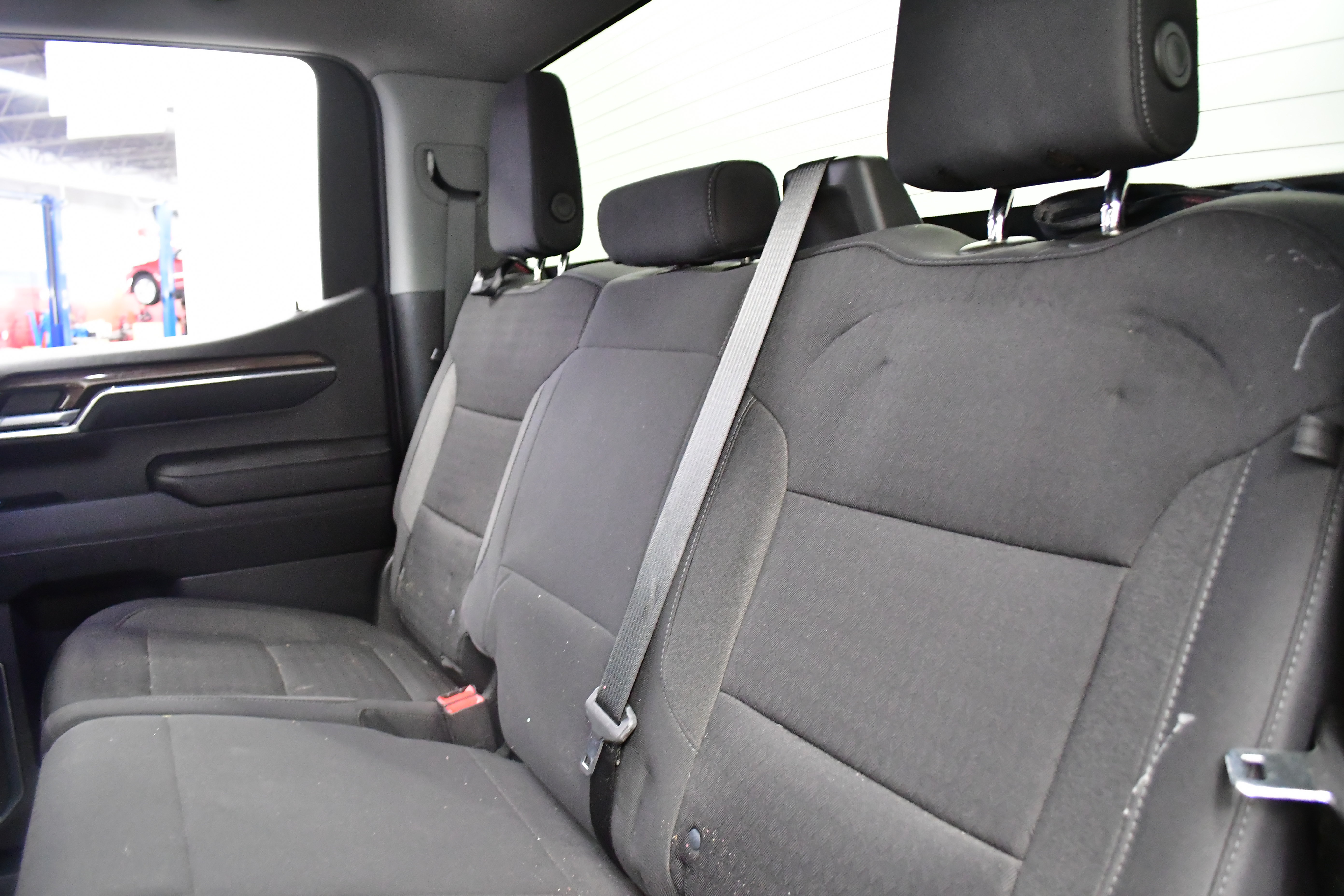 Used 2022 Chevrolet Silverado 1500 LT AWD/4WD image 10