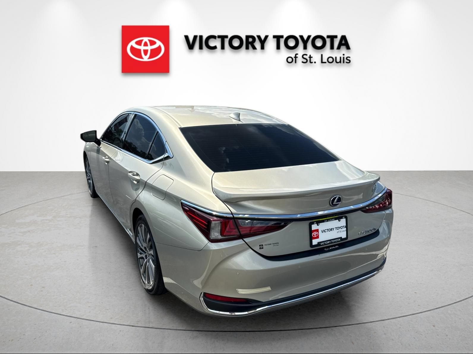 Used 2021 Lexus ES 300h w/ Premium Package FWD image 5