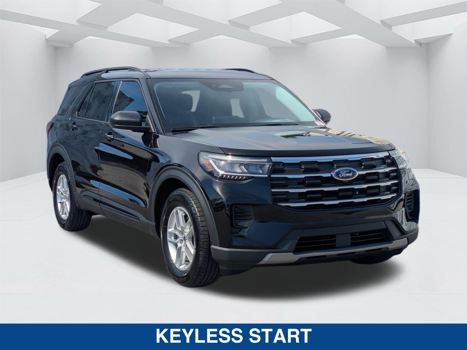 New 2026 Ford Explorer Active RWD image 3