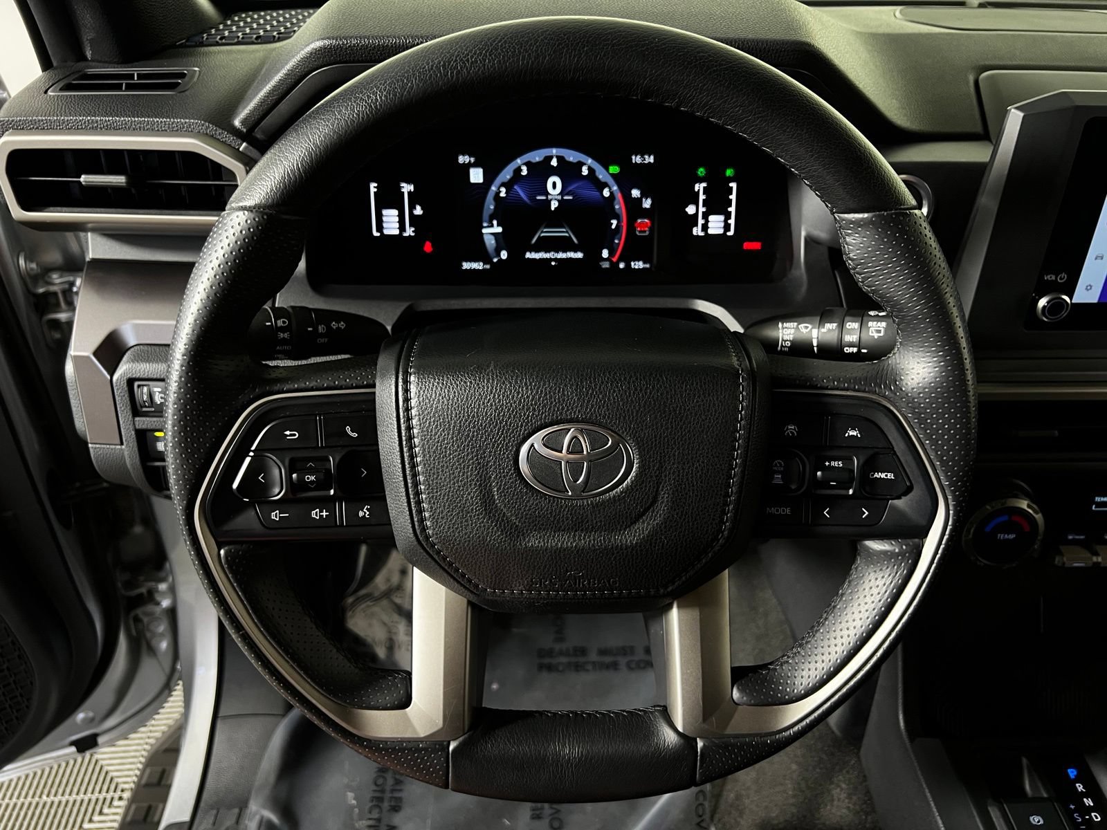 Certified 2025 Toyota 4Runner SR5 AWD/4WD image 14