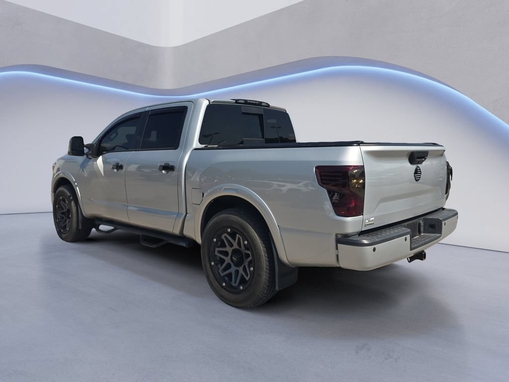 Used 2018 Nissan Titan SV w/ SV Convenience Package AWD/4WD image 4