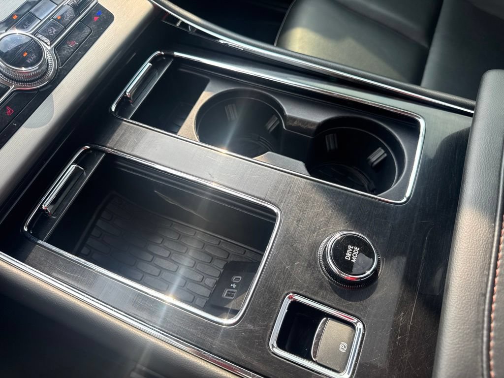 Used 2023 Lincoln Aviator AWD w/ Premium Package image 9