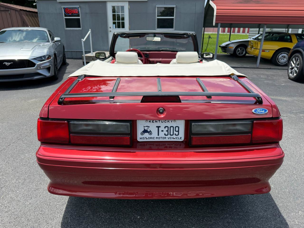 Used 1992 Ford Mustang GT RWD image 5