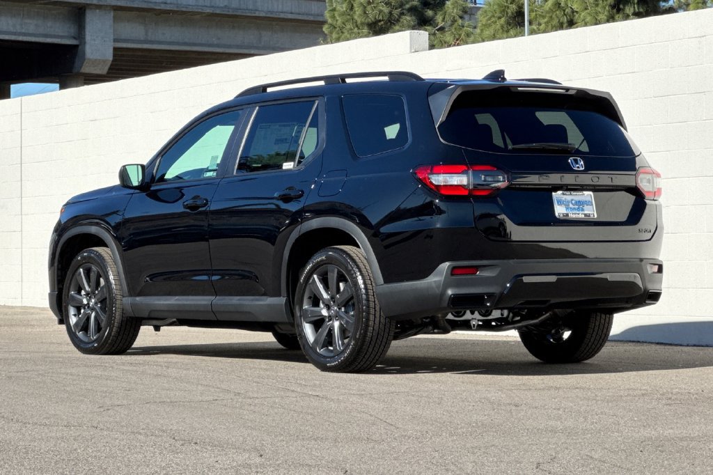 New 2026 Honda Pilot Sport image 9