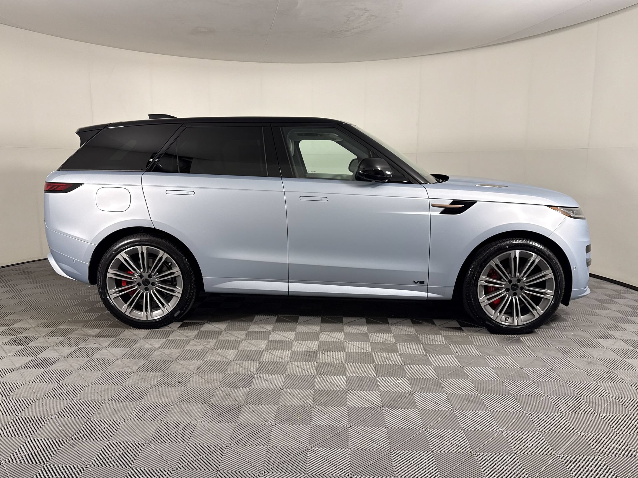 New 2026 Land Rover Range Rover Sport Autobiography AWD/4WD image 8