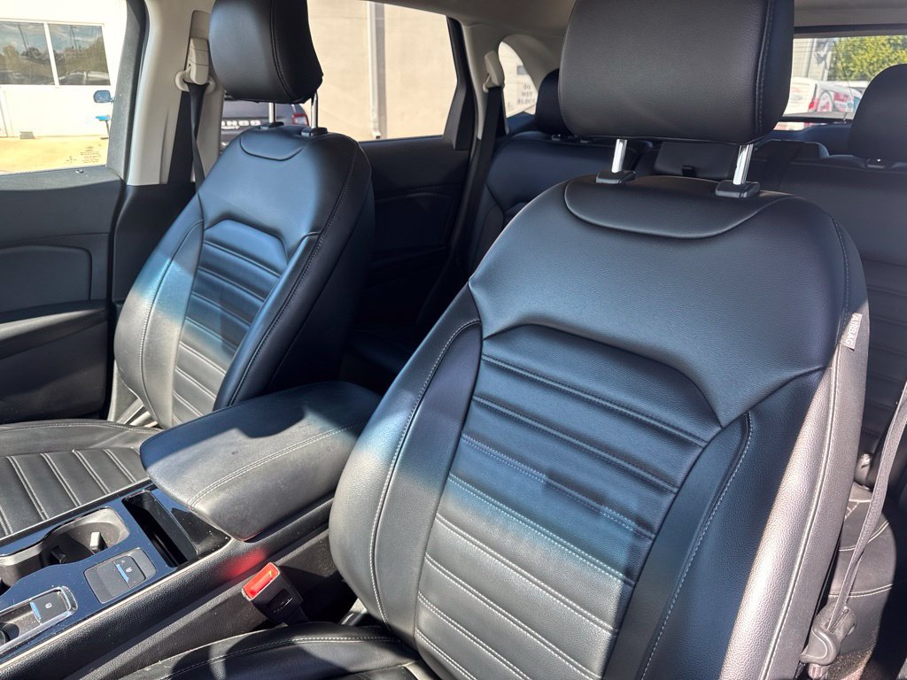 Certified 2019 Ford Edge SEL w/ Equipment Group 201A AWD/4WD image 17