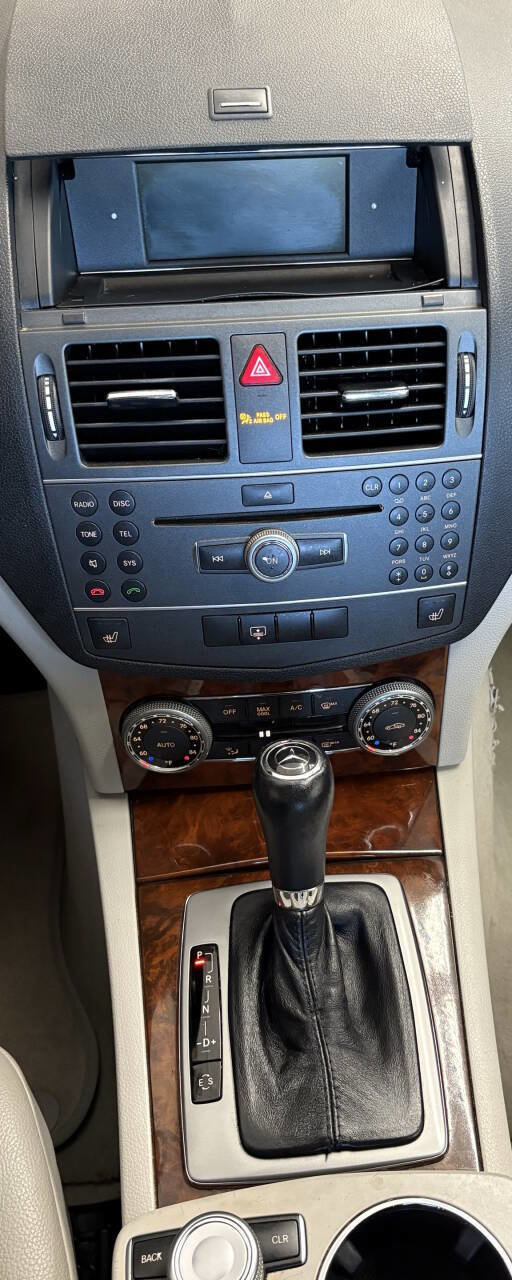 Used 2011 Mercedes-Benz C 300 4MATIC Sedan image 10