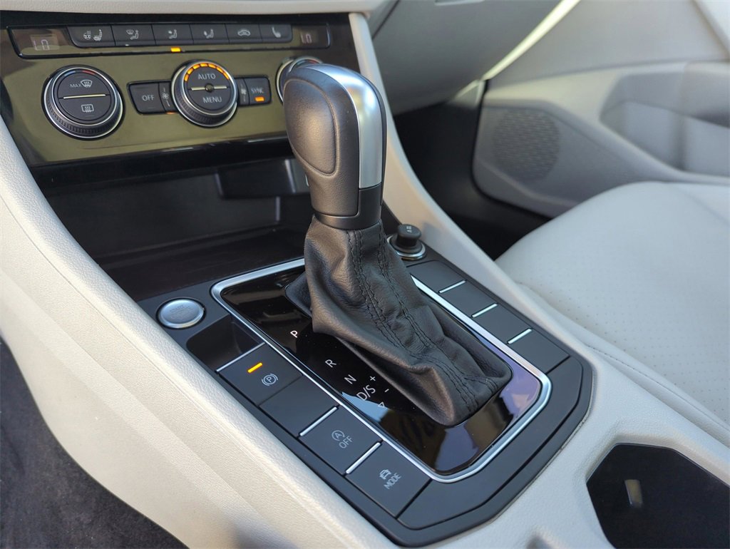 Used 2020 Volkswagen Jetta SEL image 37