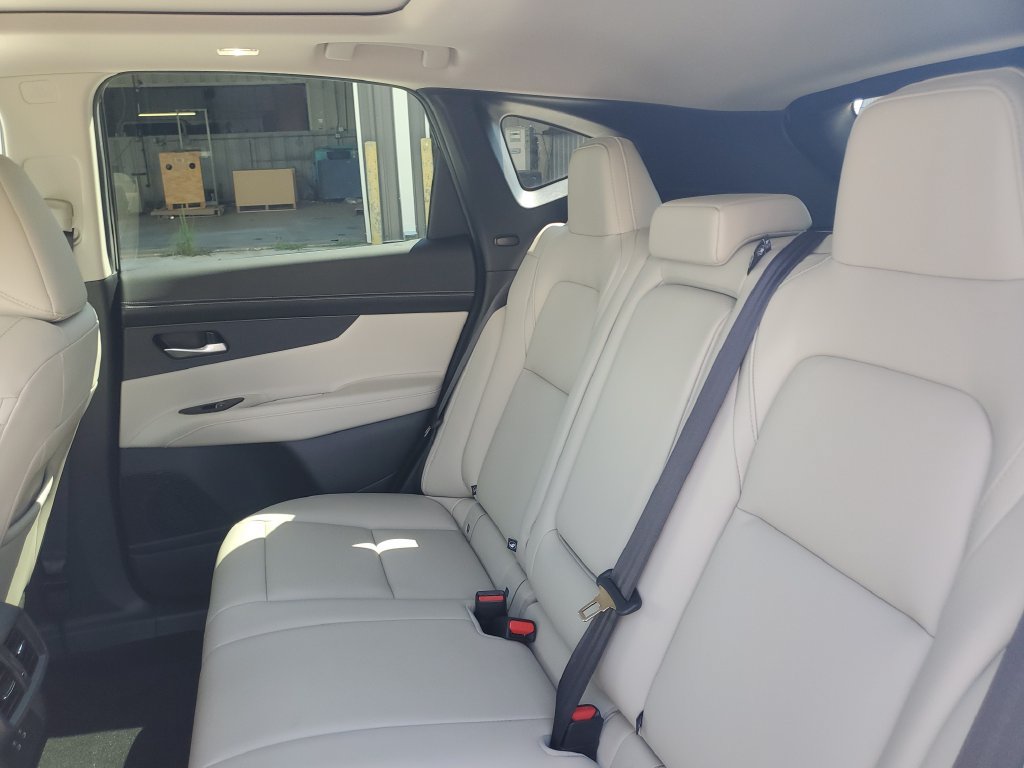 Certified 2025 Nissan Murano SL w/ Cargo Package AWD/4WD image 16