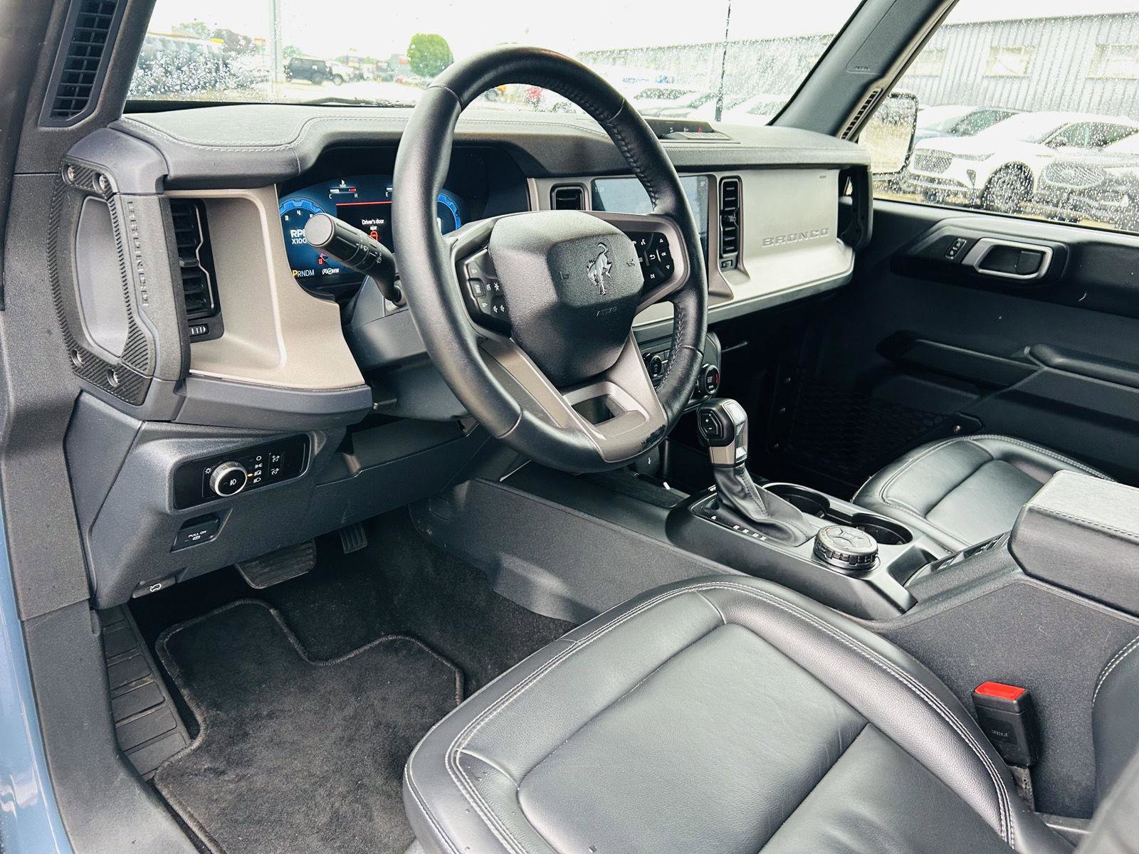 Used 2025 Ford Bronco Outer Banks AWD/4WD image 13