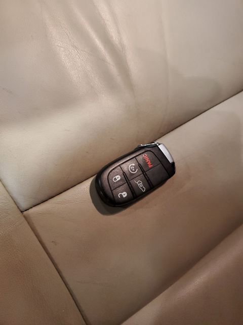 Used 2018 Jeep Grand Cherokee Limited w/ Trailer Tow Group IV image 30