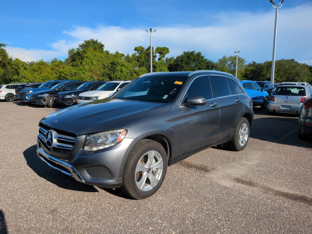 Used 2017 Mercedes-Benz GLC 300 image 2