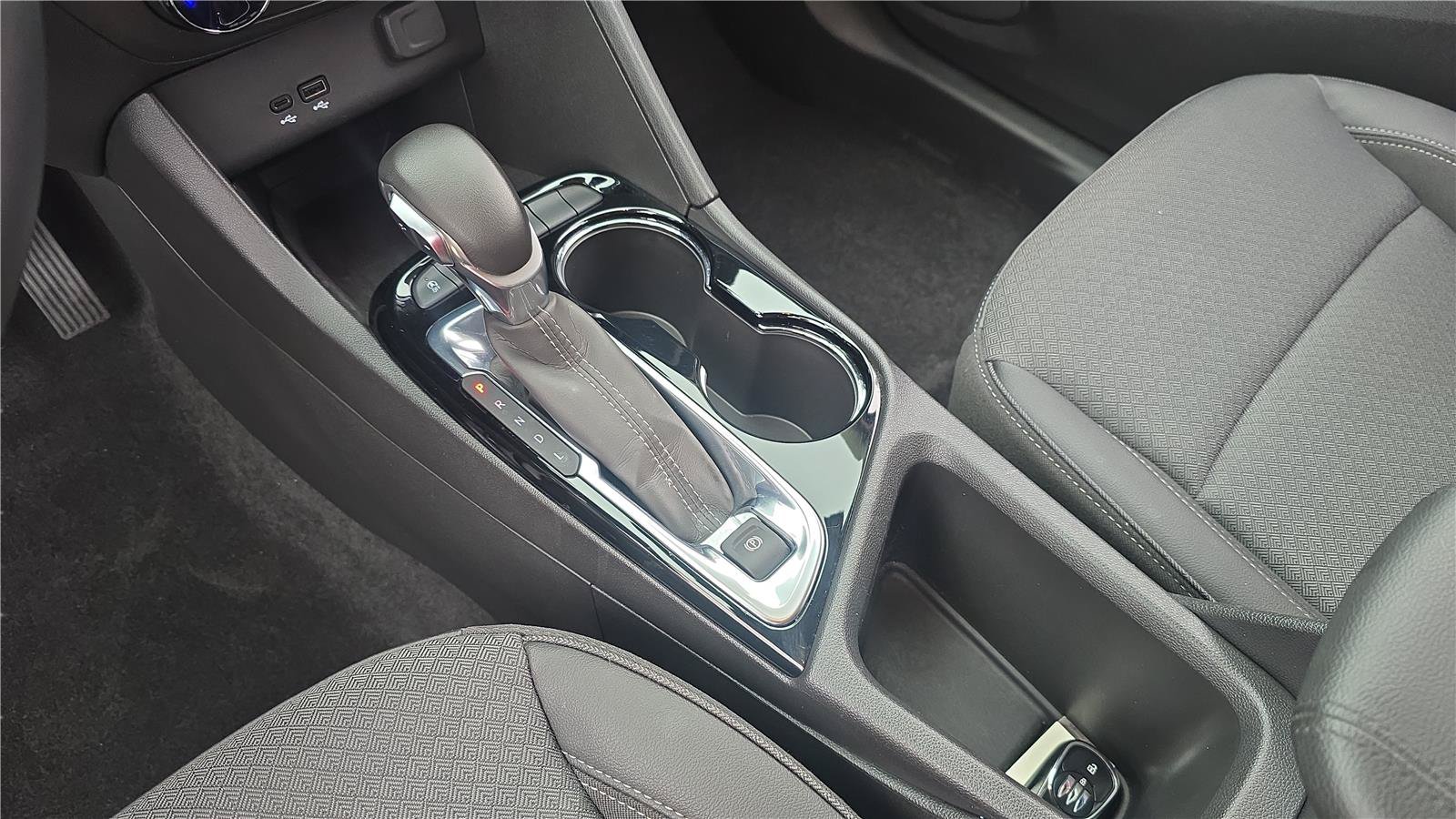 Used 2024 Buick Encore GX Preferred FWD image 22