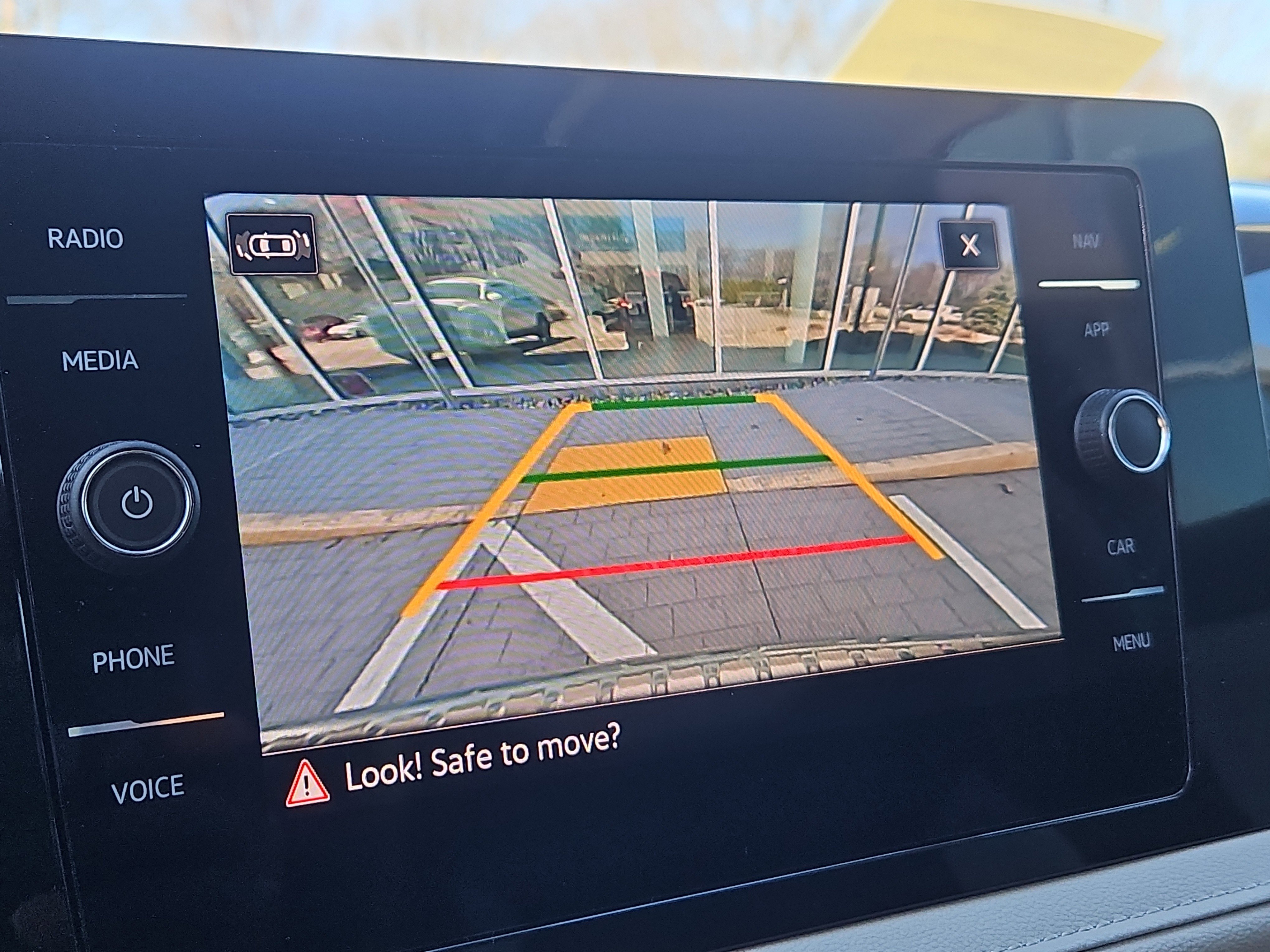 Certified 2025 Volkswagen Taos SEL AWD/4WD image 9