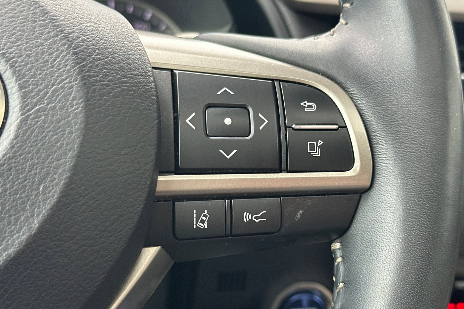 Certified 2022 Lexus RX 450h AWD w/ Premium Package image 31