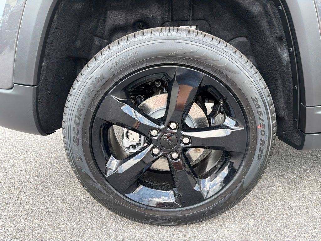 New 2026 Jeep Grand Cherokee Limited w/ Limited Altitude Package RWD image 13
