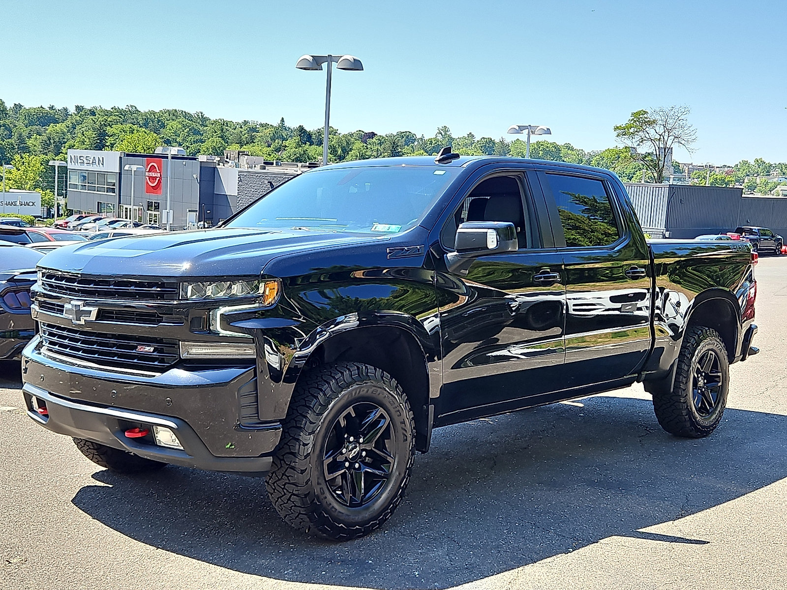Used 2021 Chevrolet Silverado 1500 LT Trail Boss w/ Convenience Package II AWD/4WD image 3