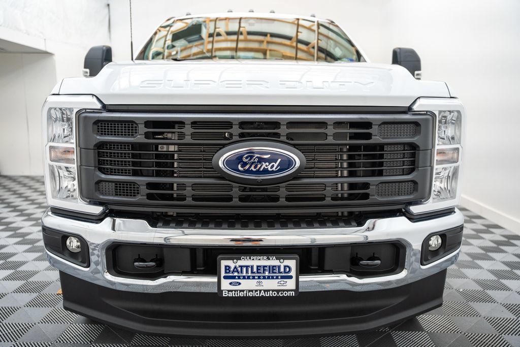 New 2026 Ford F350 XL w/ 360-Degree Camera Package AWD/4WD image 2