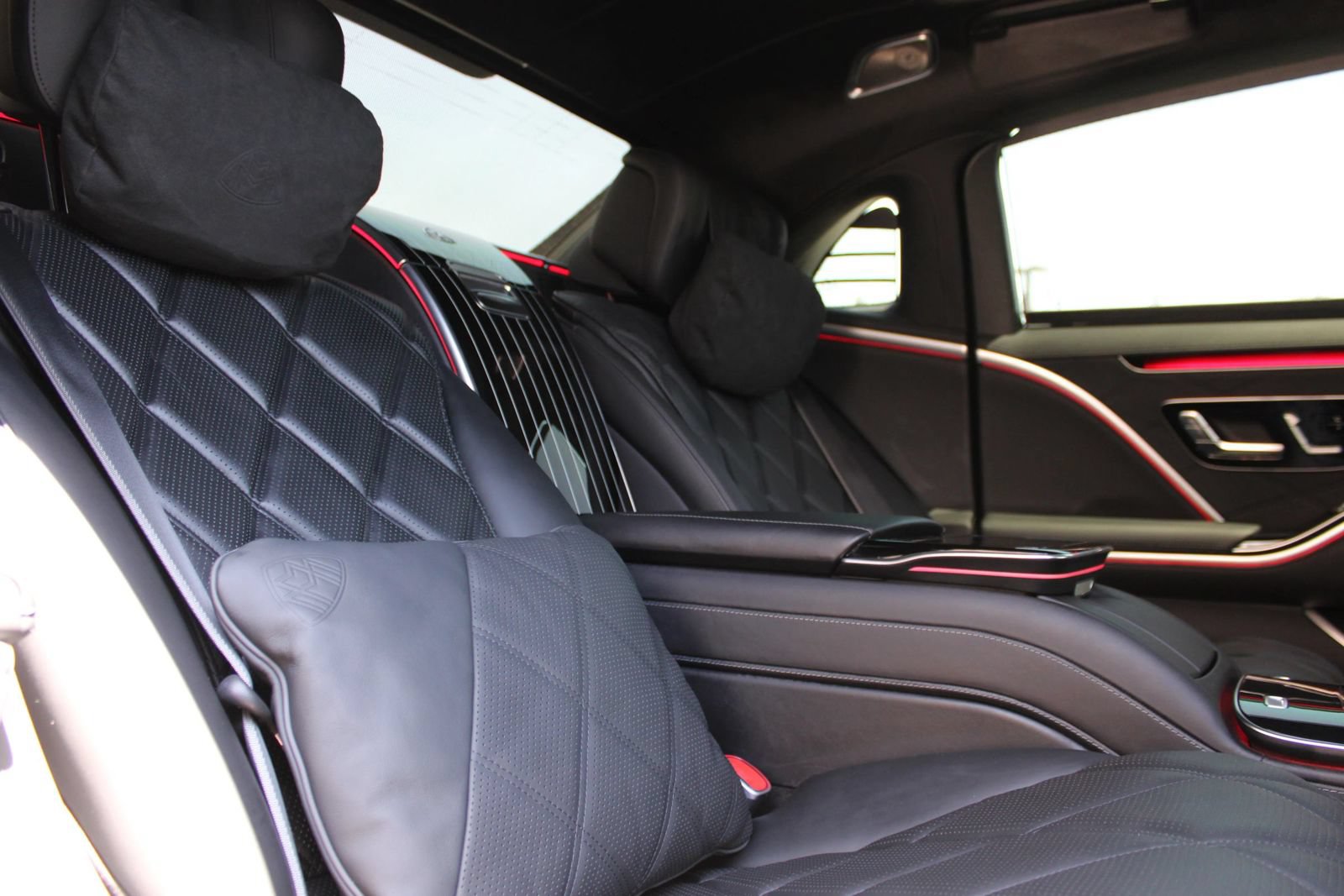 Used 2024 Mercedes-Benz Maybach S 580 4MATIC image 19
