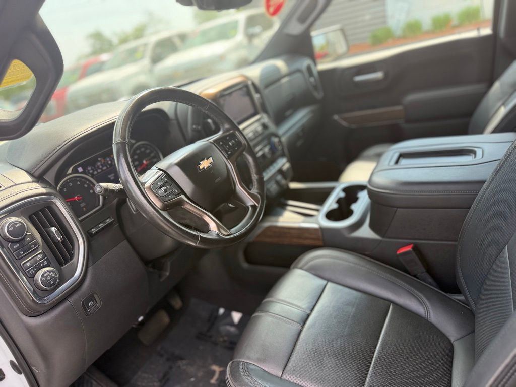 Used 2020 Chevrolet Silverado 1500 High Country w/ Technology Package AWD/4WD image 18
