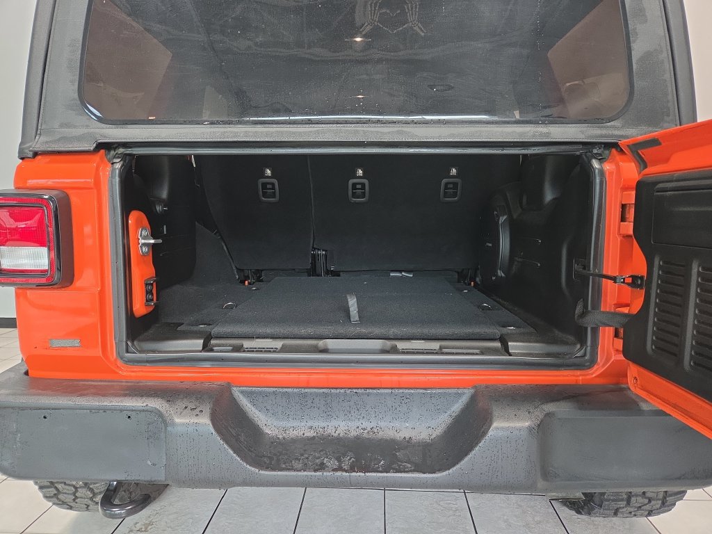 Used 2018 Jeep Wrangler Unlimited Sport S AWD/4WD image 15