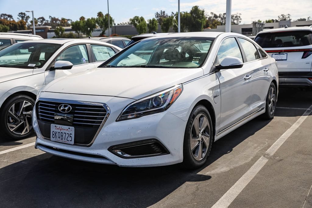 Used 2017 Hyundai Sonata Limited FWD image 3