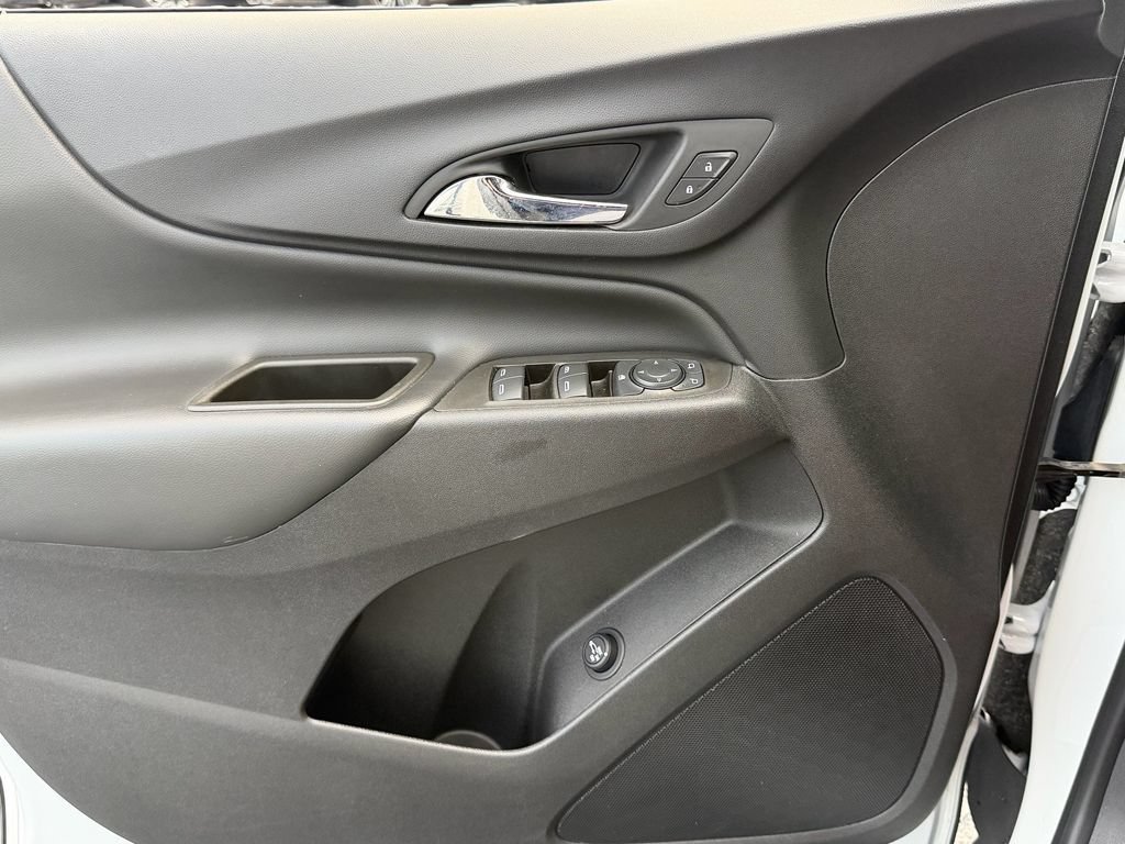 Used 2023 Chevrolet Equinox LT FWD image 34