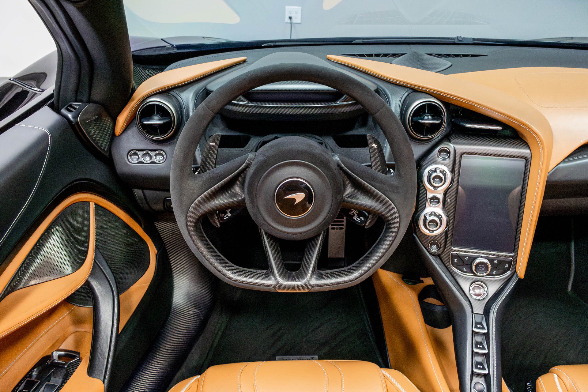 Used 2019 McLaren 720S Luxury RWD image 56