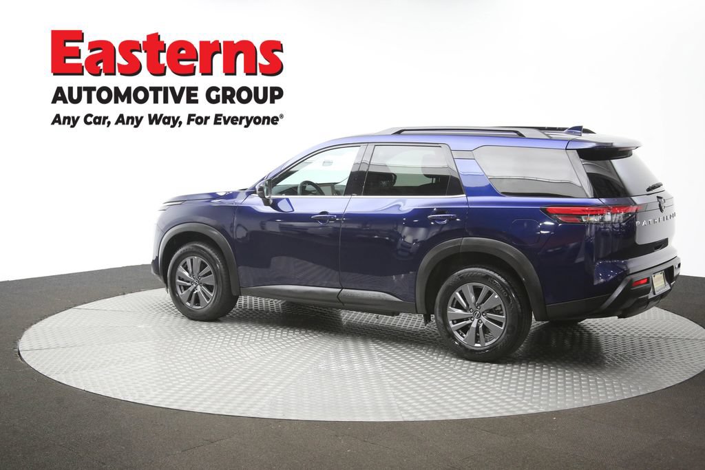 Used 2025 Nissan Pathfinder SV FWD image 62